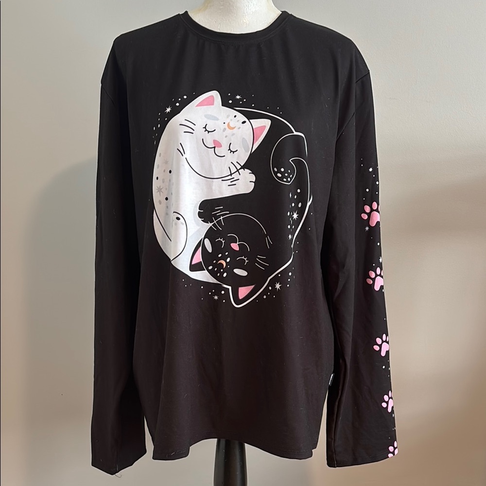 Blackmilk Yin-Yang Cat Black and White Oversized Shirt